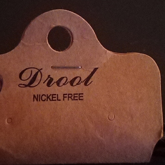 Hammered Open Circle Necklace - Picture 10 of 11